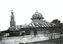 Hasil gambar untuk Masjid Jami Silalouw Sepa
