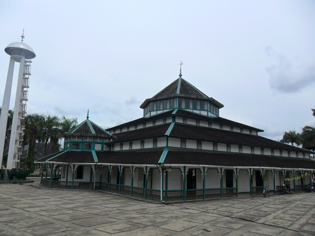 Hasil gambar untuk Masjid Jami Hasanuddin Kutai, Kaltim