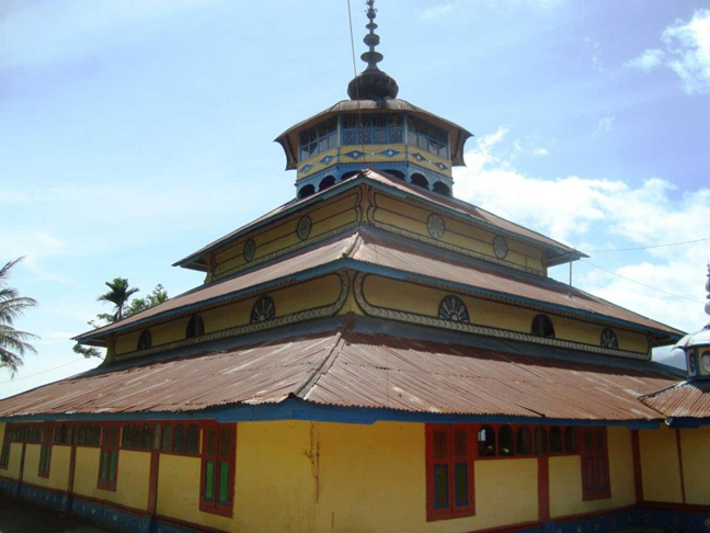 Hasil gambar untuk Masjid Lamo Kerinci Lempur tengah, Gunungraya, Kerinci, Jambi