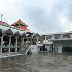 masjid sunan giri